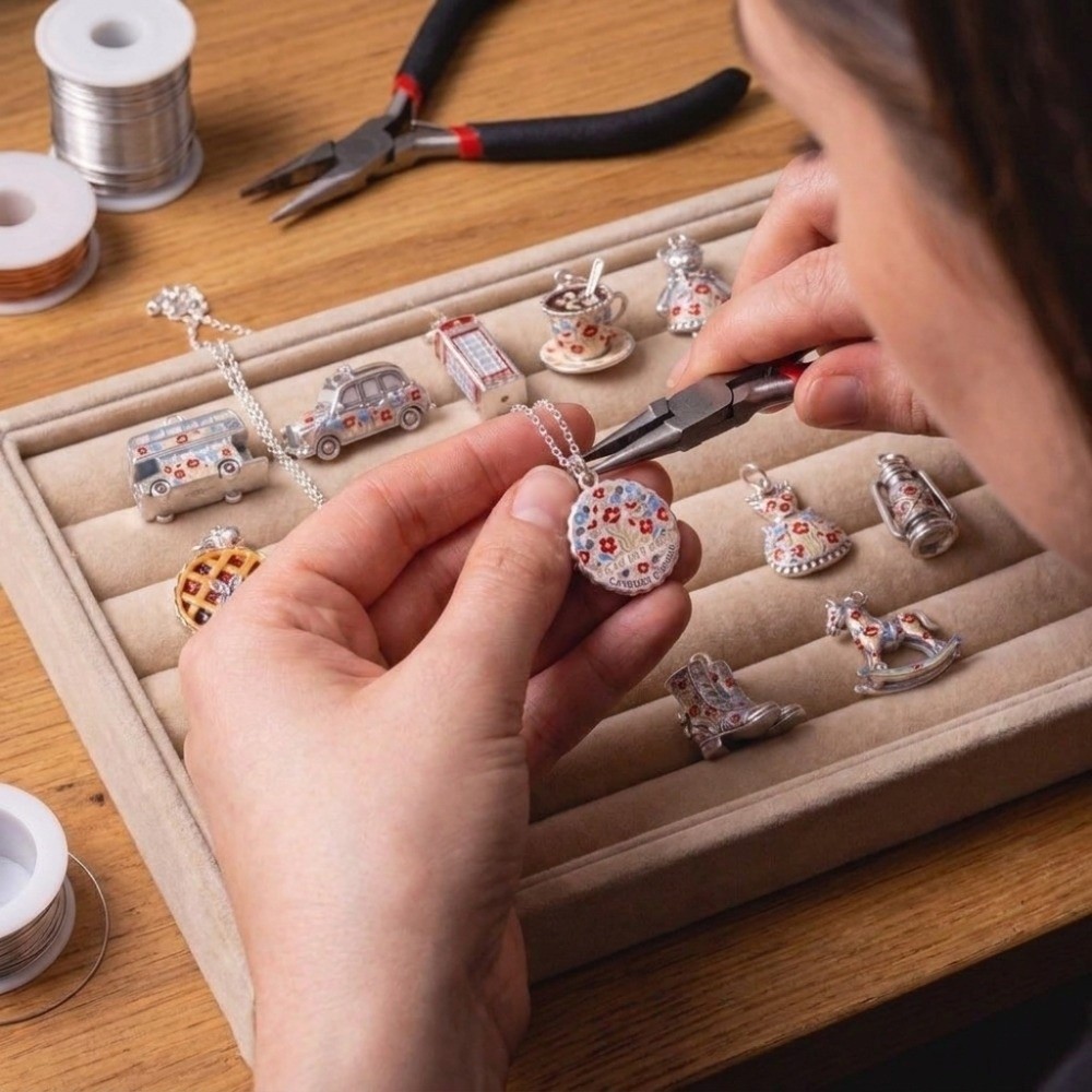 Urocze, miniaturowe zawieszki  – Jewelry Making London recenzja i cena